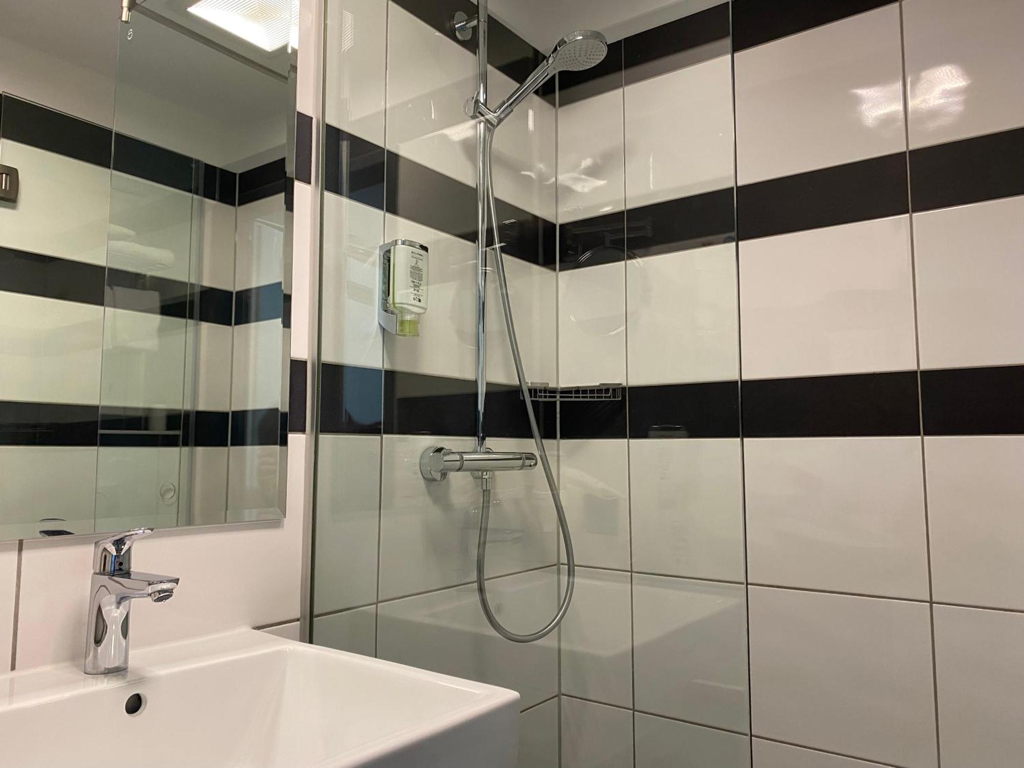 Design & Budget Hotel Wien Schoenbrunn Ngoại thất bức ảnh