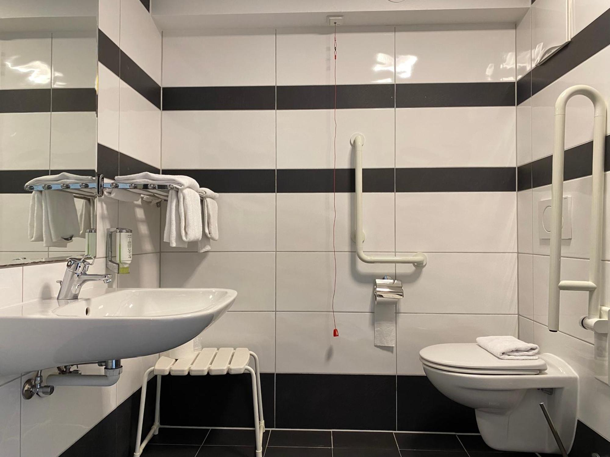 Design & Budget Hotel Wien Schoenbrunn Ngoại thất bức ảnh