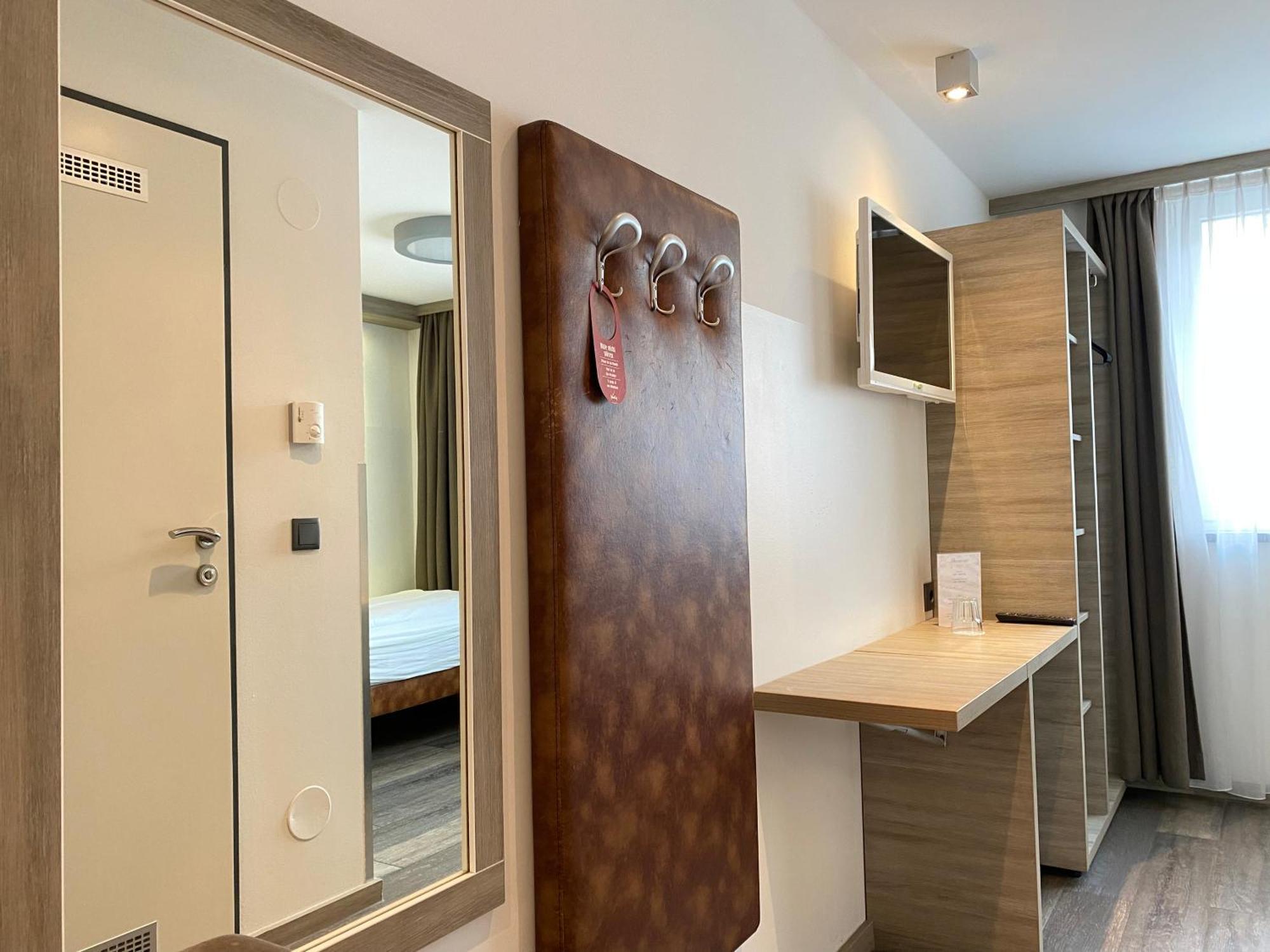 Design & Budget Hotel Wien Schoenbrunn Ngoại thất bức ảnh